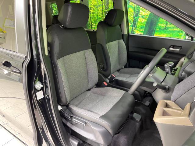 運転席シート廻りは使用感も少なく、良好な状態となっています。丁寧に使われていたことがよくわかりますね。