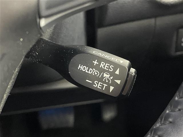 【　アダプティブクルーズコントロール　】設定した車速内で自動で加減速♪先行車との車間距離を適切に維持した追従走行が可能です♪
