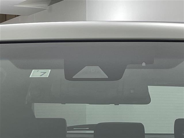 【　衝突被害軽減ブレーキ　】衝突軽減ブレーキ付き♪誤操作で万が一、前方の車に衝突しそうになった際に自動でブレーキが作動し衝突の被害を軽減します！