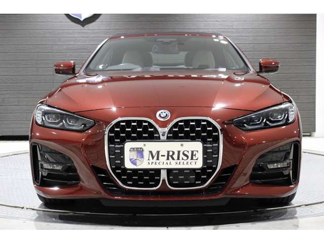 日本全国どこでも納車可能です。遠方販売のノウハウには自信がありますので、安心してご検討下さい。名義変更後、ご自宅までお届けします。