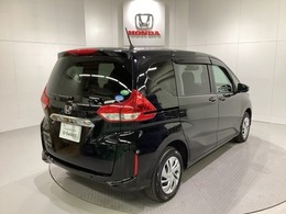 Honda認定中古車 U-Selectは3つの安心をお約束します。　1　Hondaのプロが整備した安心。 2　第三者機関がチェックした安心。　3　購入後もHondaが保証する安心。