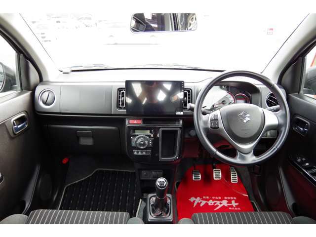 フロントダッシュビューです。