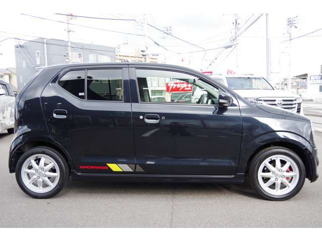 この1台に心を込めてをモットーに、1台1台丁寧に仕上げ、展示、販売をしております。ぜひご来店頂きまして現車を見て・触って・乗って体感して下さい。