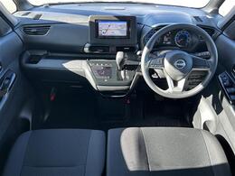 こちらインパネ全体の写真になります。納車はおおむね2週間程度（必要書類の状況により）で行っております。人気の車両になりますので、お早目のご検討をおすすめします。当店自慢の一台です！