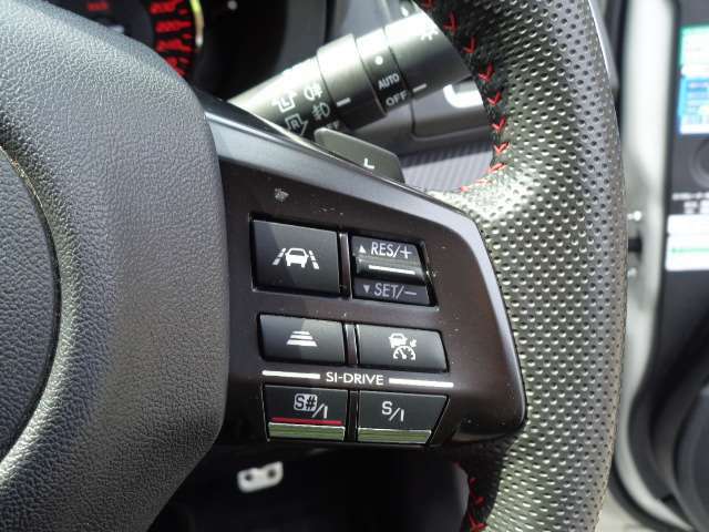 ■装備■Siドライブ　アダプティブクルーズコントロール（レーダークルーズコントロール）　オートライト　パドルシフト