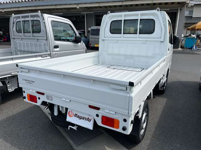 ☆車の保険は買ったところで加入するのがベストです。保険に関しても大手保険代理店をしておりますので安心してお任せください。不慮の事故の際も自社鈑金工場と連携して修理を進めてまいります☆