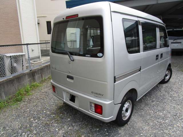 また、当店の車両は全て先着順にてご提供しています兼ね合いで突然売約済みとなってしまう事もございます。ご検討中のお客様はお早目のご来店をお願いいたします。
