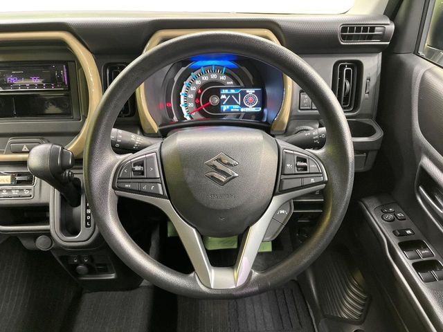 ステアリングも使用感が少なく、きれいな状態となっております♪