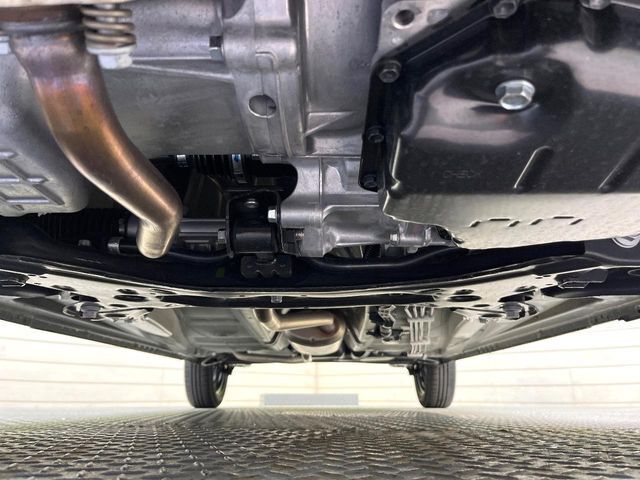 親切・丁寧な専門メカニックスタッフが応対！・車検・点検整備・事故等の修理などアフターサービスも安心。お車のカスタマイズもネクステージのサービススタッフまでご相談ください！