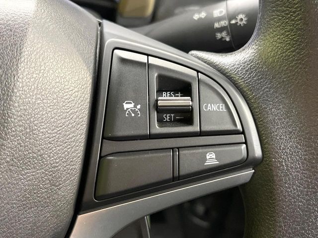 【アダプティブクルーズコントロール】高速道路での長距離走行が楽に！！自動で速度を保つクルーズコントロールが、衝突軽減システムと連携し、前方の車両を感知して車間を保つように速度調節してくれます！！