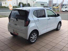 別途お支払いで、お好みの数字でナンバープレート登録致します。さらに、図柄入りのご当地プレートにしてみませんか？