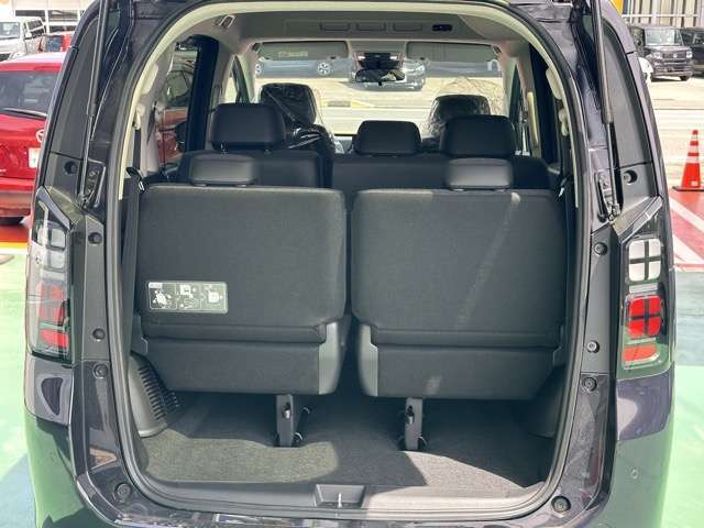 ★納車前に、専属のクリーニングスタッフが、ピッカピカにクリーニングして納車いたします！もちろん、ピッカピカの状態でお渡しするクリーニング費用も支払総額に含まれています！