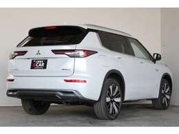 クルマも日本全国で探すのが普通になってきました。遠方でご来店が難しいお客様のために、お電話やメールでも受付けをいたします♪