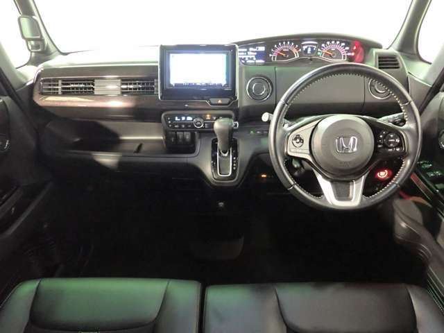 ◆同車種のカラーバリエーションも豊富に取り揃えております。当店にお好みのボディカラーがない場合は、グループ店の在庫車をお調べしてお取り寄せも可能です。◆