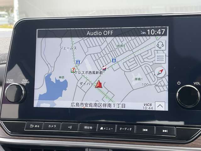 純正ナビ装備で知らない土地へのお出かけも安心☆地デジTVやスマートフォンとの連携を大画面でお楽しみいただけます♪