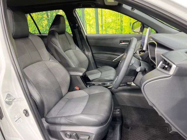 運転席シート廻りは使用感も少なく、良好な状態となっています。前オーナー様が丁寧に使っていたことがよくわかりますね。