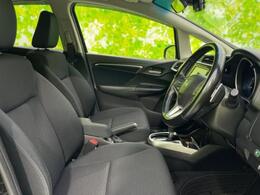 「この車の写真をもっと見たい」「状態が気になる」「この装備はついている？」どんな小さな疑問でもお気軽にお問い合わせください！