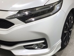 LEDヘッドライトは、点灯の瞬間から最大光量を発揮し、突然暗くなるトンネルなどでの安定感を高めます。