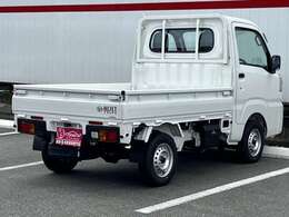 イソベモータース本店は、関越道の高崎インターから車で5分です。高崎料金所を「高崎」方面（左レーン）です。一般道に合流してから3つ目の信号（西島町交差点）を左斜めに曲がって下さい。1分くらいで店舗です。