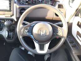 ハンドルの状態が悪いと運転に集中できませんよね。こちらの車、お気軽にお問い合わせください。