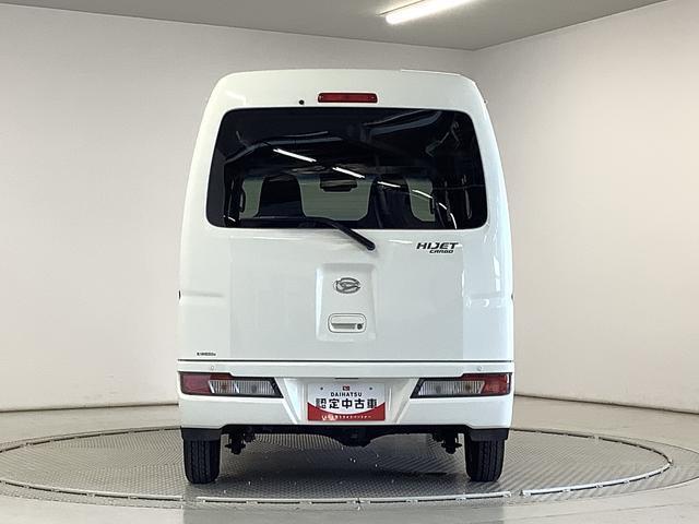 【保険の窓口】兵庫ダイハツは車のプロだけではございません！お客さまに最適な保険をご提案させていただきます。3年間保険料据え置きの保険がオススメです！是非お車とご一緒に保険のお見積りもいかがでしょうか？