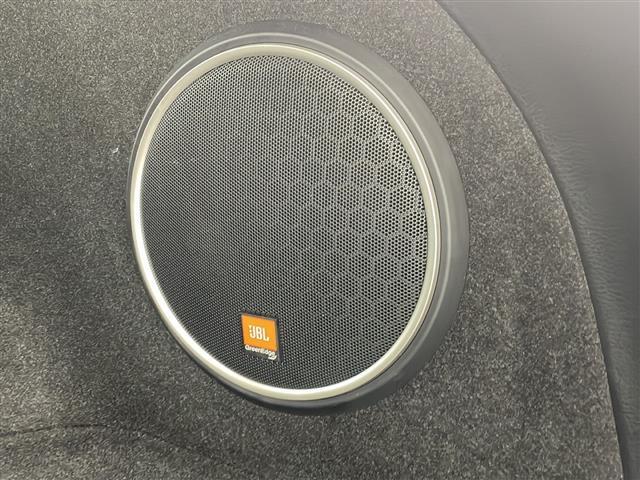 【JBL（プレミアムサウンド）】トヨタでお出かけの際には、ぜひ素敵な音楽体験を！ありふれた一日にも特別な体験を！ドライブの時間を上質な音楽でお楽しみいただけるサウンドシステムが搭載されています♪