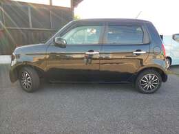 登録から15年以内又は走行15万km内のお車には1年間、距離無制限のACE保証を（無料）お付けします。保障内容を充実したい方、長期保証をお考えの方には購入車両に最適な保障（有償）をご提案させていただきます。