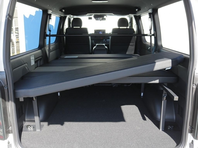 オリジナルベットキットタイプII装着済み！！車中泊やアウトドアにも楽々行けちゃいますね♪