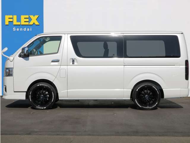 大変便利な両側パワースライドで荷物の出し入れも乗り降りも楽々できちゃいますね♪