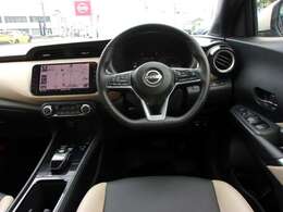 運転席シートヒーター付です。寒い時には温まりますね。