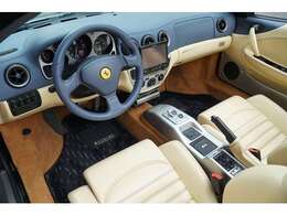 お客様一人一人に専属の営業スタッフが対応をさせて頂きます。弊社は、年末年始以外は、基本的に年中無休です。そのため、担当のスタッフが休みの場合でも別のスタッフにて緊急の対応などが可能です。