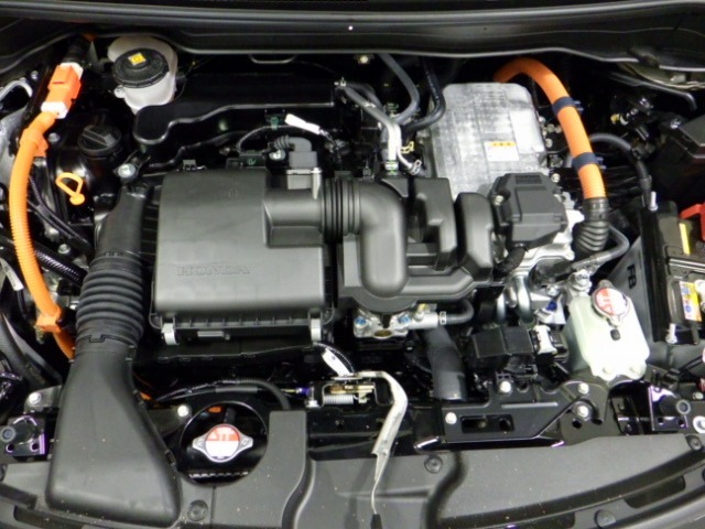 【ご納車前整備付】ご成約からご納車までの間に、系列整備工場にて、法定12ヶ月点検または車検整備を実施致します！必要消耗品はもちろん交換しますのでご安心下さい。整備代や消耗品代は車両本体価格に含まれます