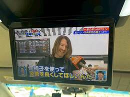 【フリップダウンモニター】家族や仲間とのドライブもこのモニターさえあれば長距離ドライブも盛り上がりますね。