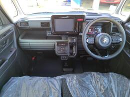 見晴らしの良い運転席周りになります！安全装備も充実しておりおすすめの一台になります！