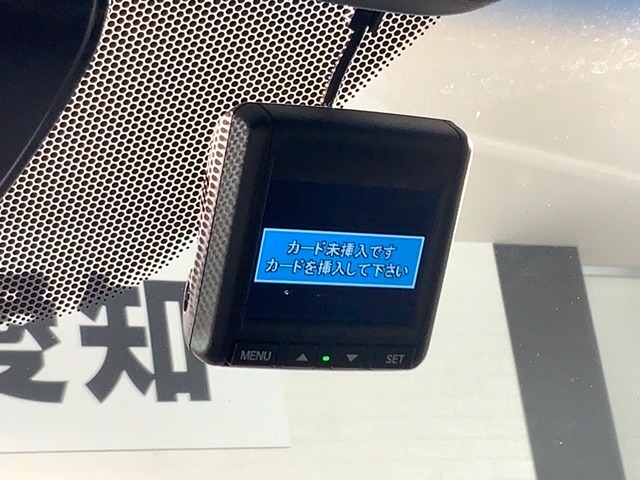 万が一の事故のときもドライブレコーダーがあると安心です。ご利用になる場合は個人情報保護の観点より新品の対応SDカードをお求め下さい。