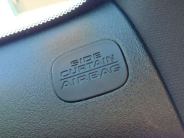 【運転席操作部】『運転席周辺の装備』の画像になります。快適なドライブを楽しむための機能が装備されています！運転席から触れるので使いやすいです！