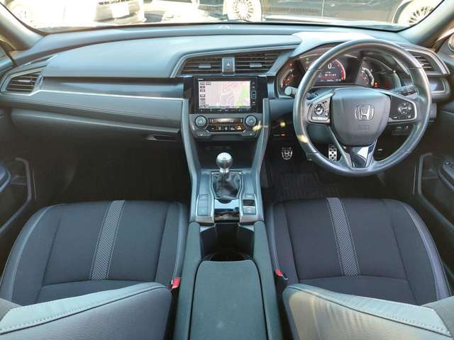 【インパネ全体】『インパネ全体』の画像になります。写真の内容に関してご不明点、ご質問等がございましたらお気軽にガリバー店舗までお問い合わせください。