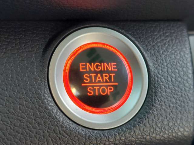 【スマートキー（エンジンスタートストップスイッチ）】スマートキー（電子キー）を持っていれば、スイッチを押すだけでエンジンをかけることができます！