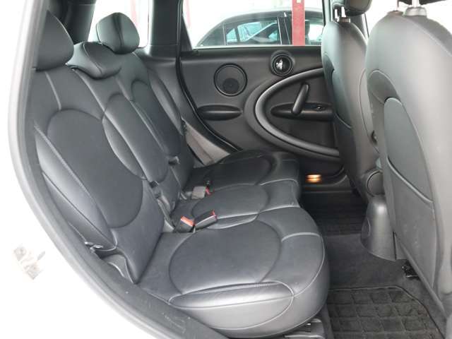 ▲「走行メ-タ-管理システム」の導入修復の有無などAIS鑑定協会に依頼し3重のチェック体制で誰もが安心してベストな1台をお選びいただけるよう日々取り組んでおります。