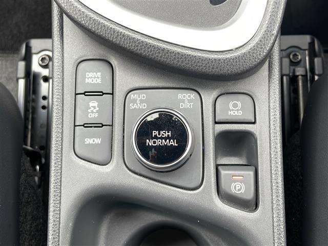 気になる車はすぐにお問い合わせください！画面右側の0066から始まる無料ダイヤルからお問い合わせ下さい！専門スタッフがお車のご質問にお答えいたします！