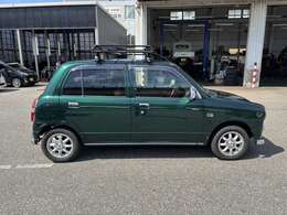 1995年創業の確かな実績。自社指定整備工場を併設しておりますので、購入からアフターサポートまで安心してお任せください！