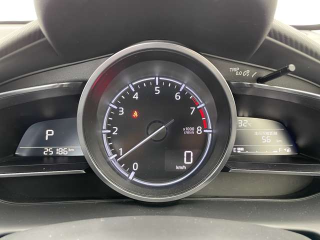 【スピードメーター】メーターがシンプルで見やすく運転しやすいですね！