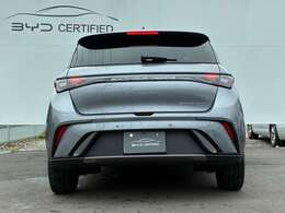 ストレートな一本ラインが特徴。しなやかなアスリートのようなフォルム。