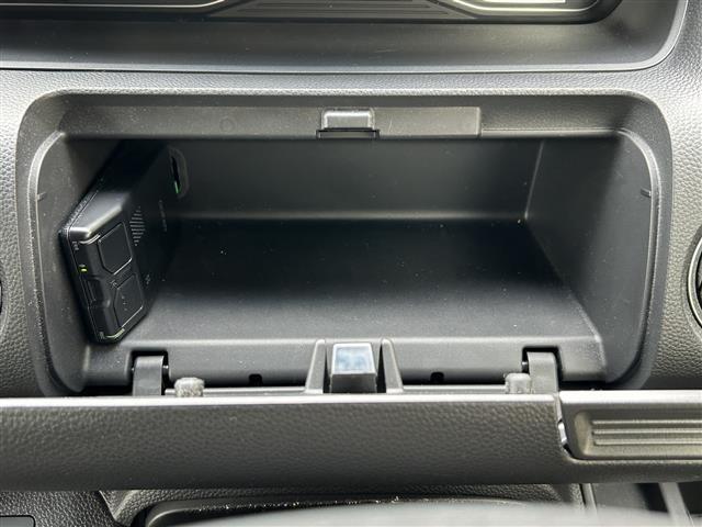 安心の全車保証付き！その他長期保証もご用意しております！全国納車も可能です！全国展開のガリバーネットワークで、北海道から沖縄までどこでもご納車可能です！お問合せは「0078-6002-473811」まで！