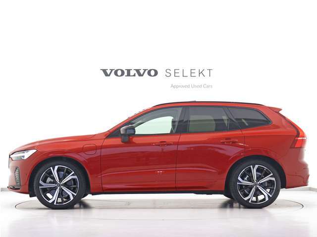 北欧の感性が息づくSUVの真価を追求した、ダイナミック・スウェディッシュSUV。ボルボXC60は、よりスマートにその輝きを増して進化しました。