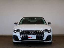 Audi S8/デジタルマトリクスLEDヘッドライト/パノラマサンルーフ/アルミホイール 5ダブルスポークスターデザイン 9Jx21/