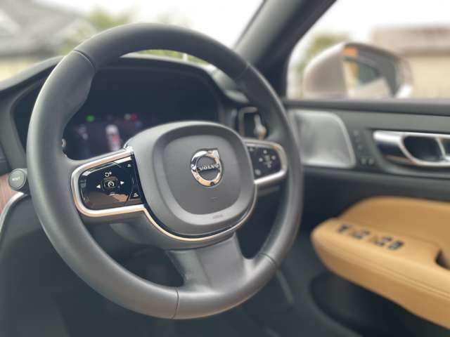 【買取車両ダイレクト販売】ガリバーが一般のお客様より直接買取させていただいた新鮮な車両もございます。ダイレクト販売だから新鮮さが違います。数ヶ月から1年間展示し続ける中古車専売店とは状態は全く別物です