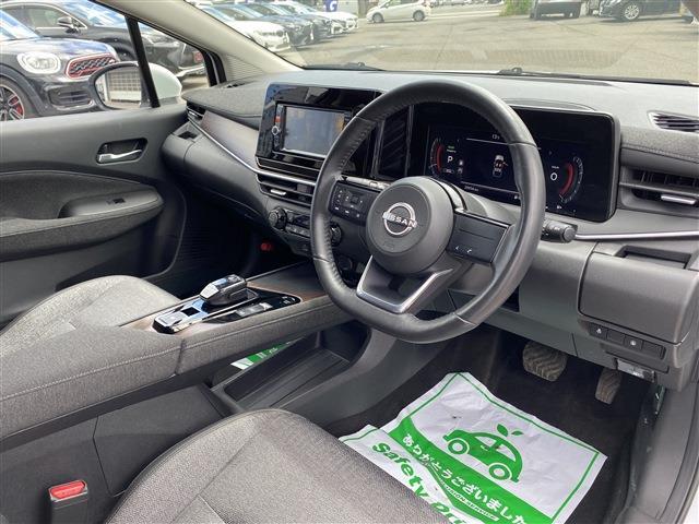 ニッサン　ノートオーラ　G　FOUR　4WD/純正ナビゲーション/アラウンドビューモニター/スマートルームミラー/プッシュスタート＆スマートキー/スペアキー/シートヒーター＆ハンドルヒーター