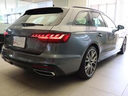 Audi正規ディーラーが高品質をお約束。高度な訓練・教育を受けたAudi専任メカニックが、100項目にもおよぶ精密な点検を実施。すべてクリアしたAudi車だけ、あなたのお手元に届けられるのです