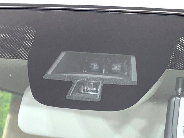 【スズキ　セーフティサポート】走行中に前方の車両等を認識し、衝突しそうな時は警報とブレーキで衝突回避と被害軽減をアシスト。より安全にドライブをお楽しみいただけます。